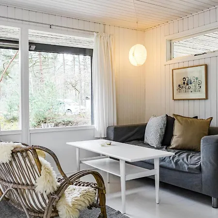 Holiday home Awesome In Nexo With Kitchen